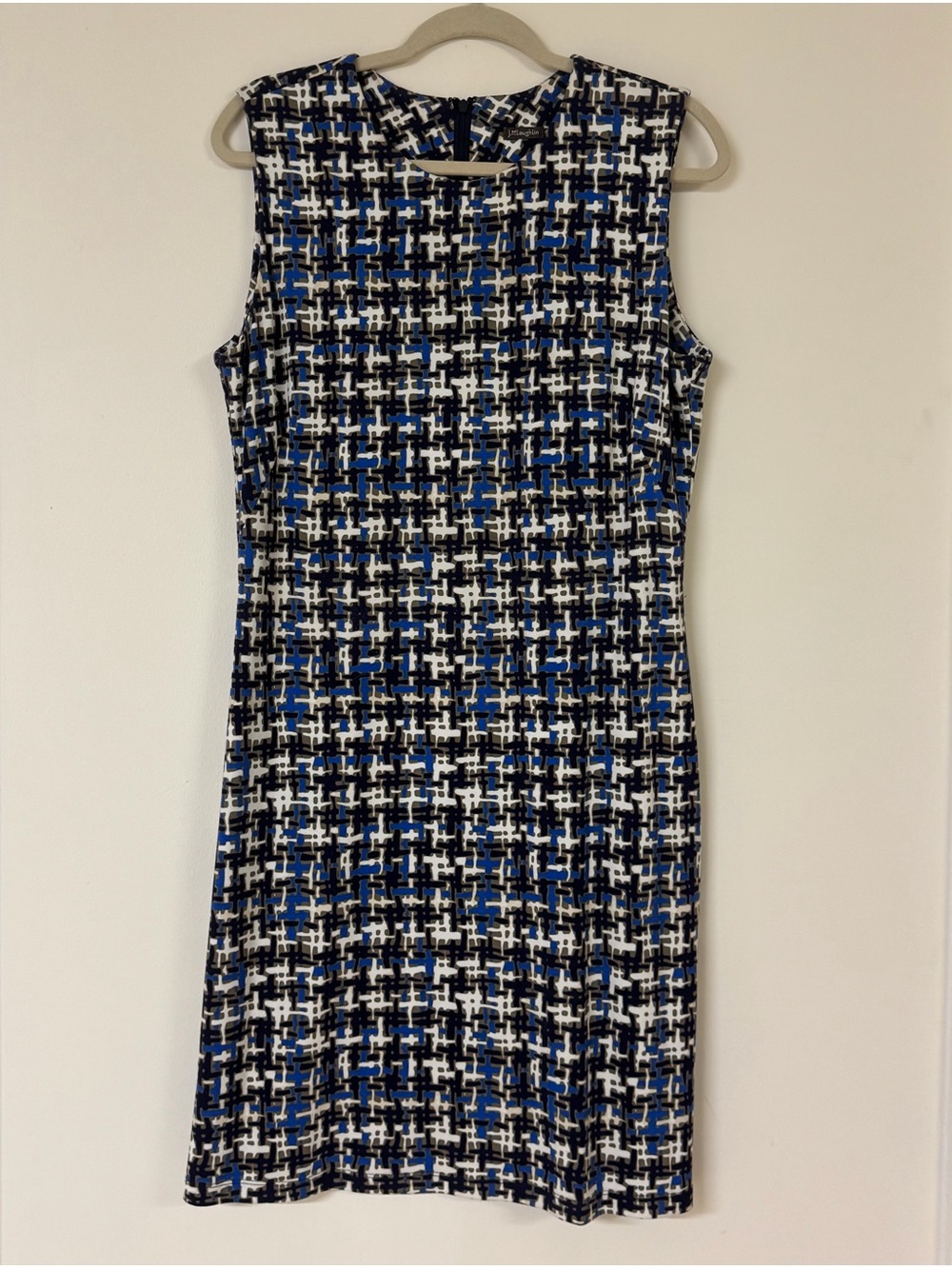 J McLaughlin Sleeveless Sheath Dress in Blue, Beige, Black & White